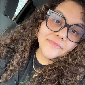 Meet your Posher, Gisel